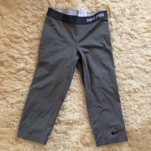 Nike dry fit Pro crop leggings